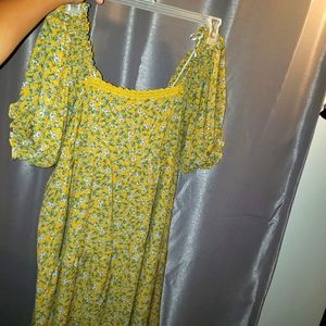 Floral maternity dress